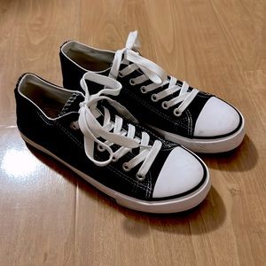 Black Alcott shoes. Size 7.